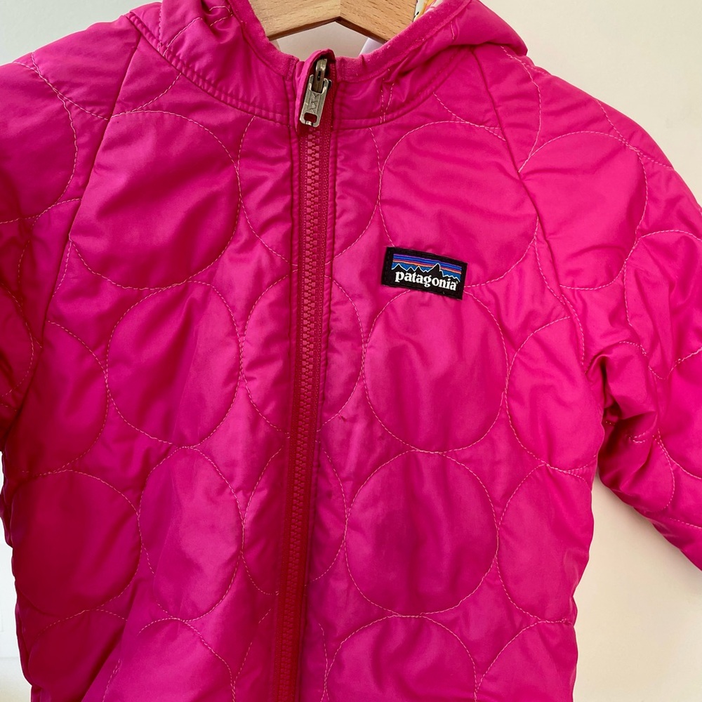 Patagonia Girls Floral Hooded Jacket in Pink, Purple, Yellow - Picture 4 of 4
